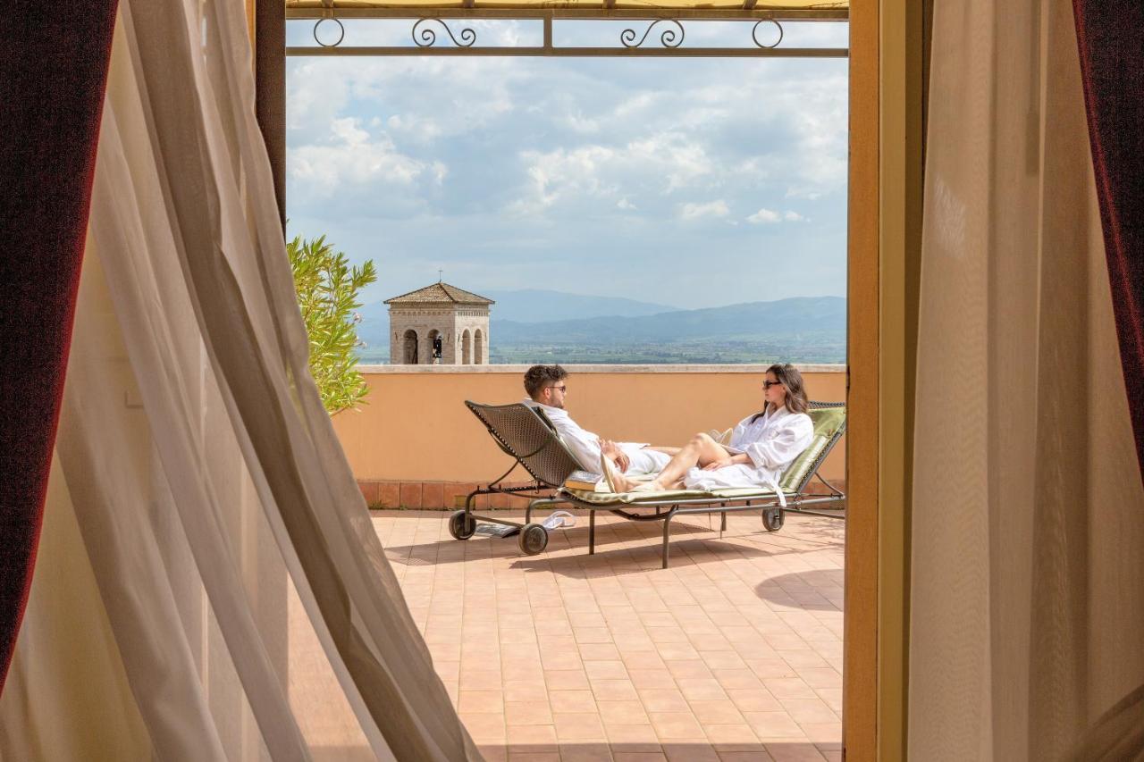 Giotto Hotel & Spa Asyż Zewnętrze zdjęcie